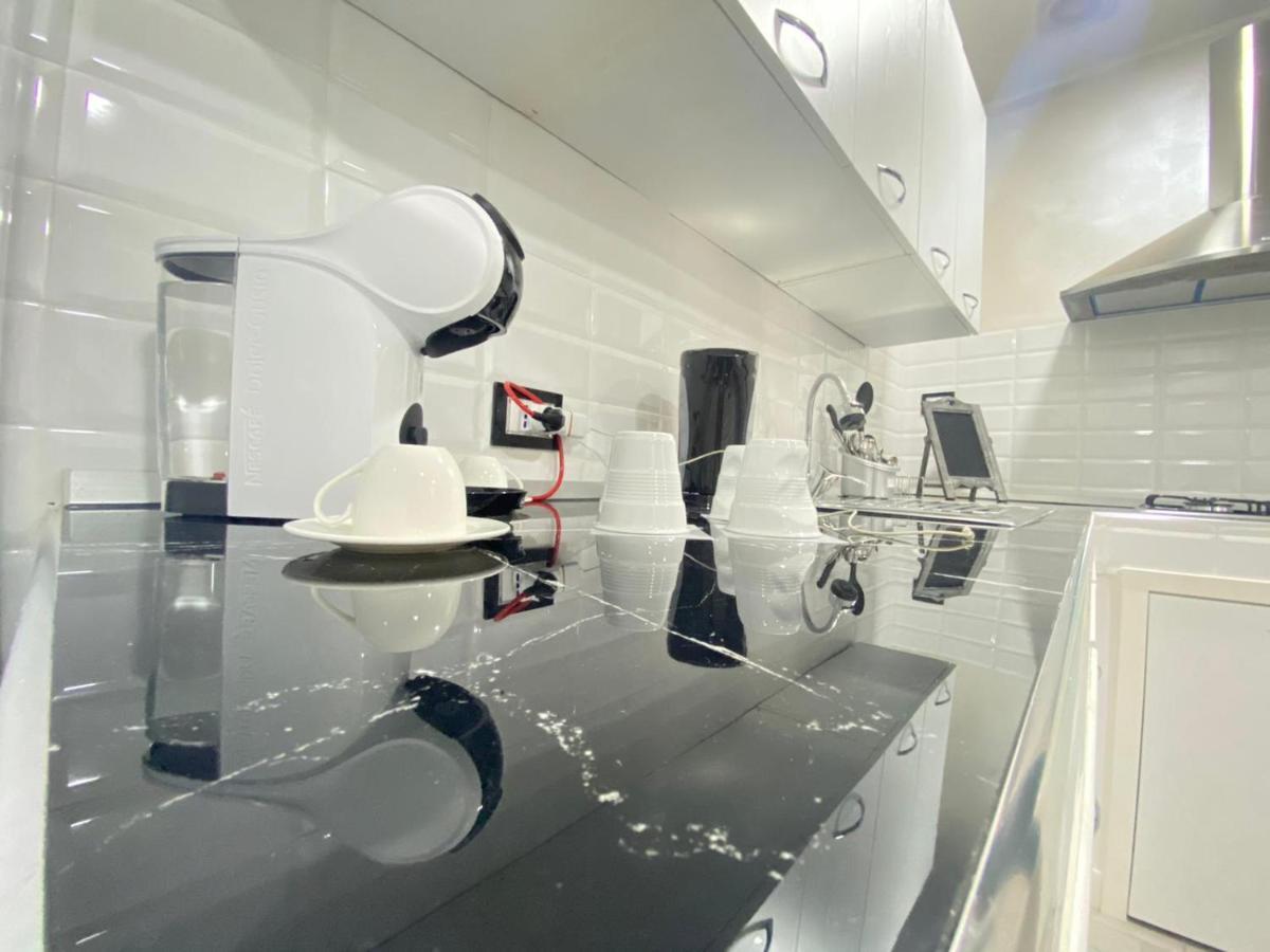 Ester Houses2 Napoli Bagian luar foto